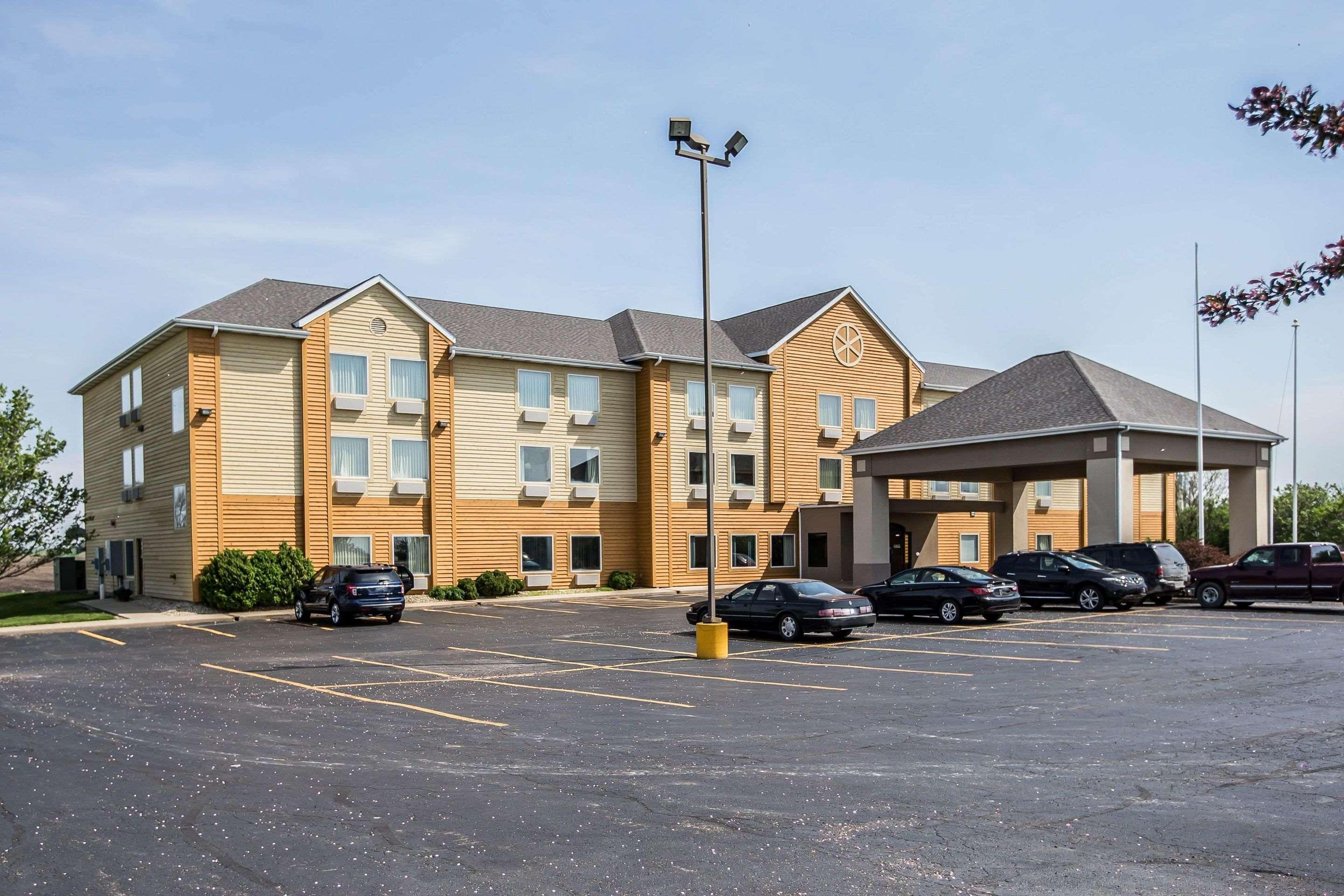 Quality Inn & Suites Mendota Near I-39 Exterior photo